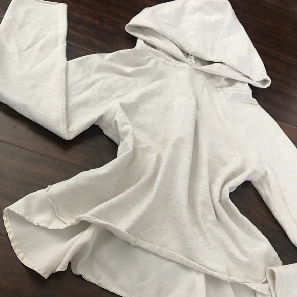 🎀LULULEMON HOODIE🎀 - Picture 3 of 5